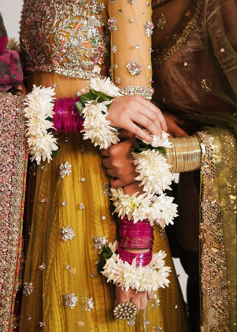 Pakistani Mehndi Dress In Pishwas Style