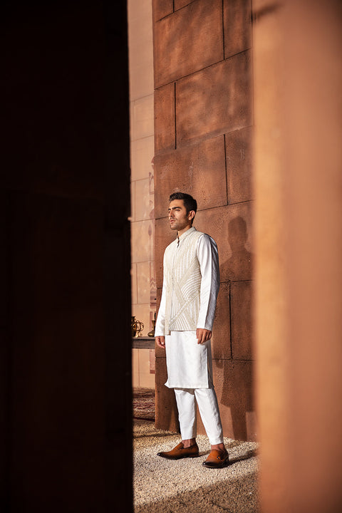 Pakistani Men Sherwani white color with wascot
