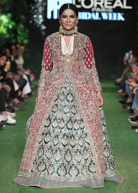 WEDDING GOWN