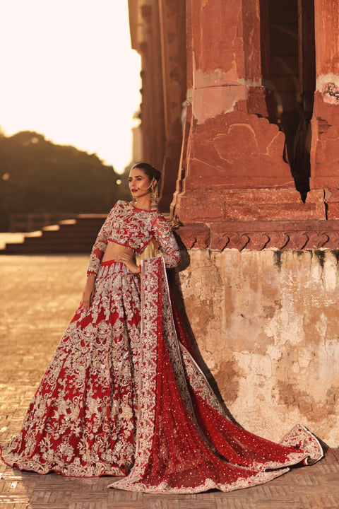 Beautiful Pakistani Bridal Dresses in Red Lehenga Choli