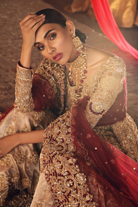 Nikkah Pakistani Handmade Heavy Farshi Gharara With Short FrockNikkah Pakistani Handmade Heavy Farshi Gharara With Short Frock