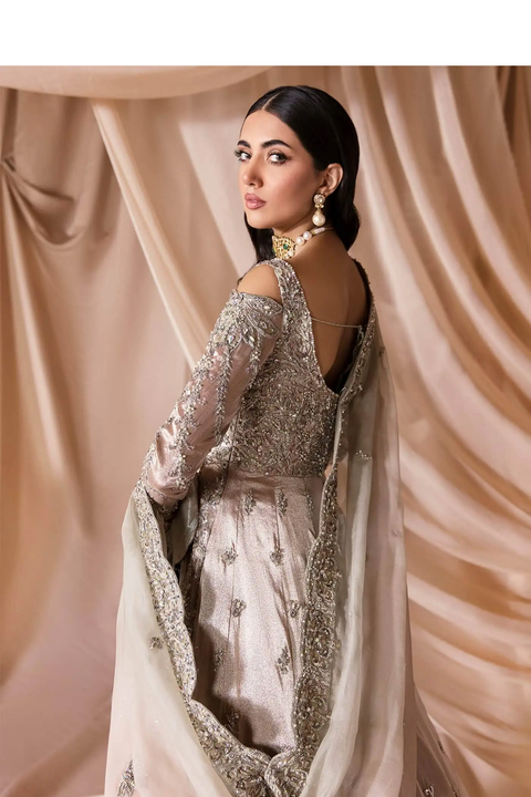  Pakistani Wedding Dress in white 