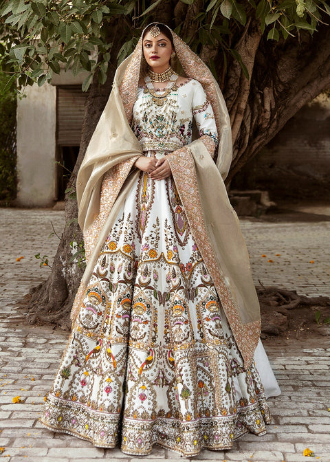 Pakistani Bridal White Lehenga Choli Dupatta